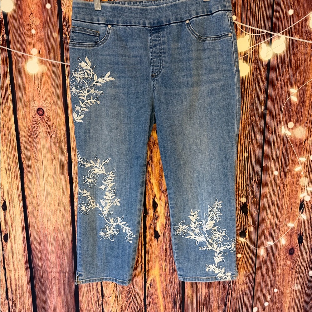 Chico's Blue Cropped Jeans with White Floral Embroidery